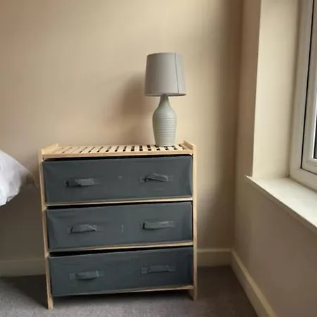 Holiday home Grove House - 4 Bedroom Sleeps 8 Only 1 Mile From Centre *